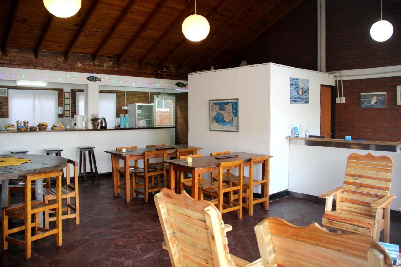 Hostel Bahia Ballenas Puerto Pirámides Dış mekan fotoğraf