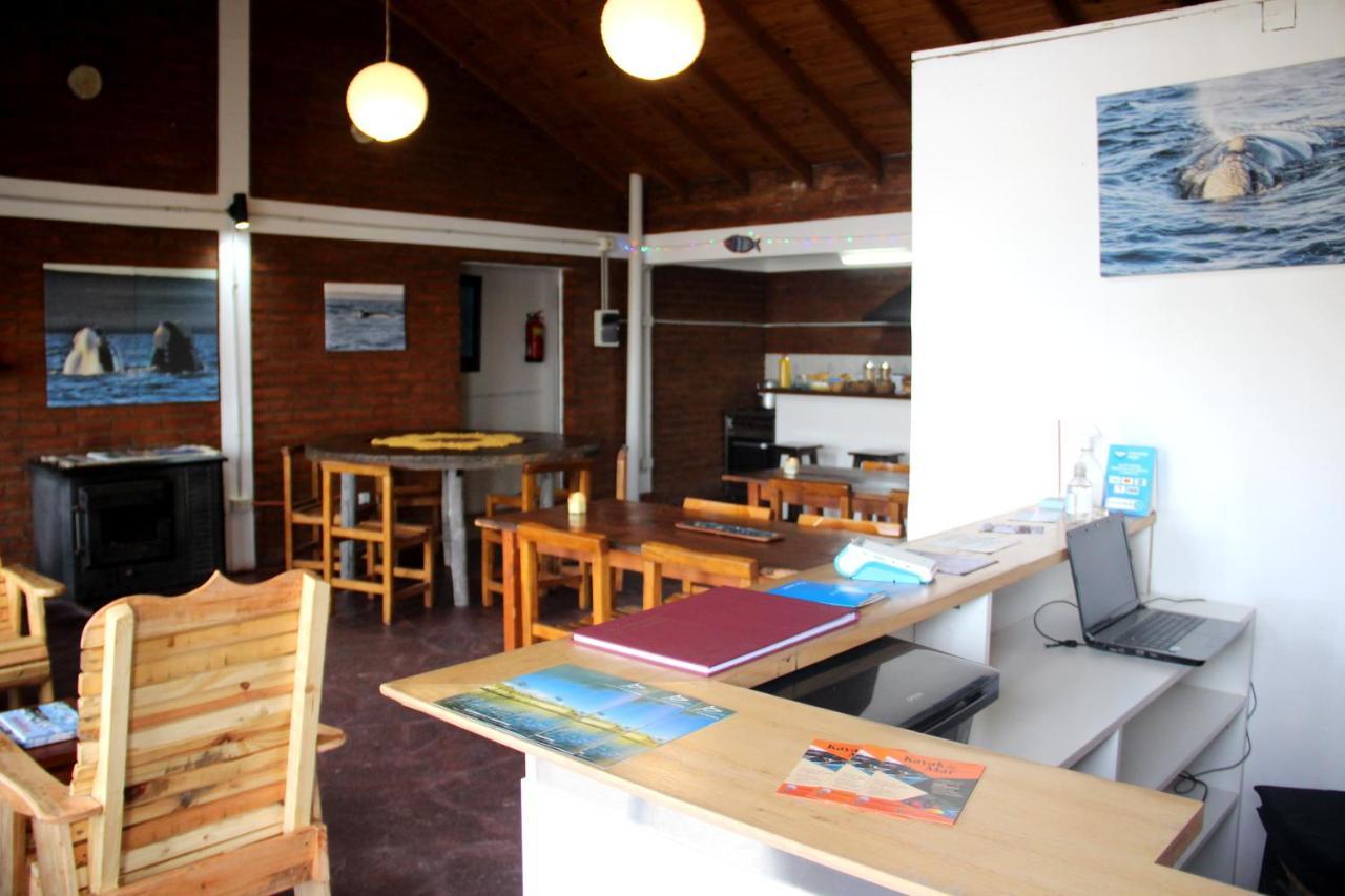 Hostel Bahia Ballenas Puerto Pirámides Dış mekan fotoğraf